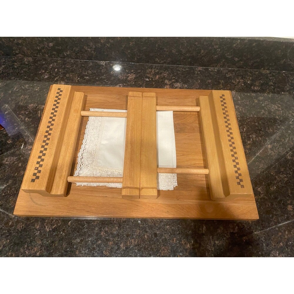 Pampered chef wood expandable trivet